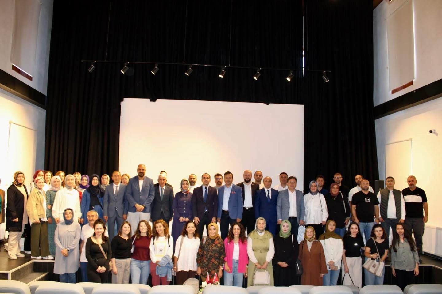 Eğitim Zirvesi Başladı post thumbnail image