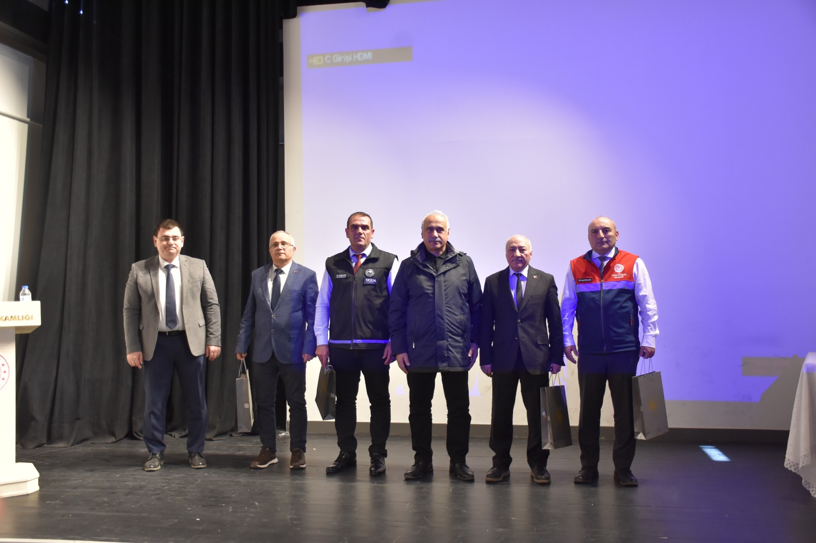 Redif Kışlası’nda düzenlenen “İskilip Bağcılığı ve Geleceği” paneli yoğun katılımla gerçekleştirildi. post thumbnail image