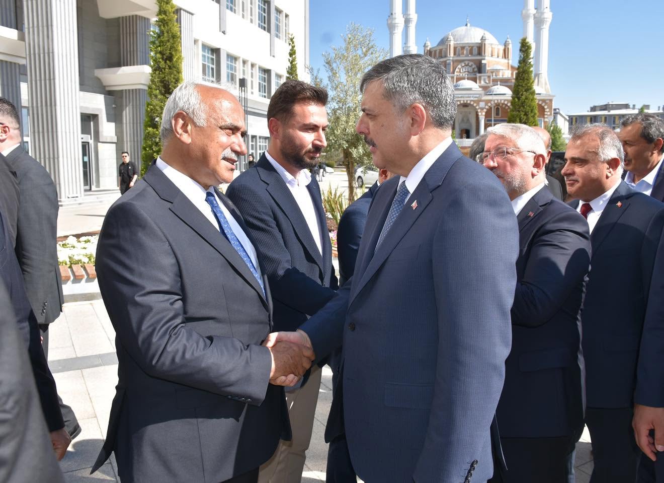İçişleri Bakanı Sayın Mustafa Çiftçi ile Çorum Milletvekili Sayın Av. Oğuzhan Kaya’nın Çorum programları kapsamında, Belediye Başkanımız Sayın İsmail Çizikci ve AK Parti İskilip İlçe Başkanı Sayın Mehmet Demirci bir araya geldi. post thumbnail image